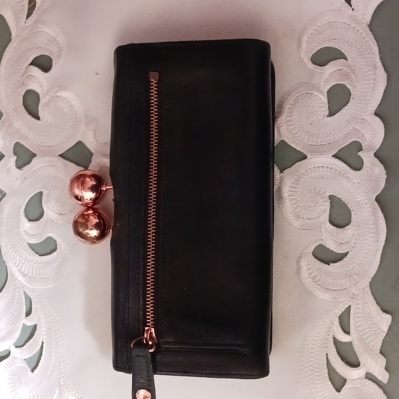 TED BAKER LEATHER WALLET - Picture 6 of 9